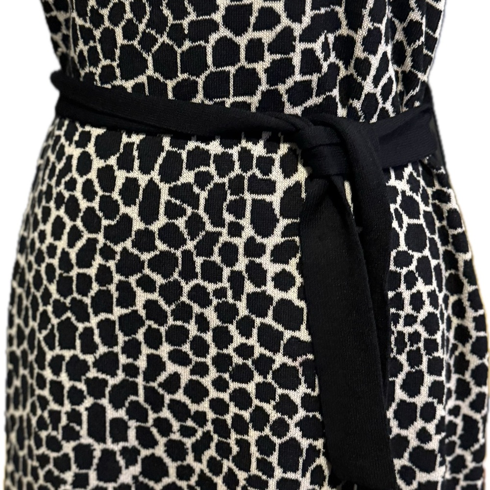 🐆 St. John Sport Leopard Print Sleeveless Dress – Black Accents – Size P - Picture 2 of 12